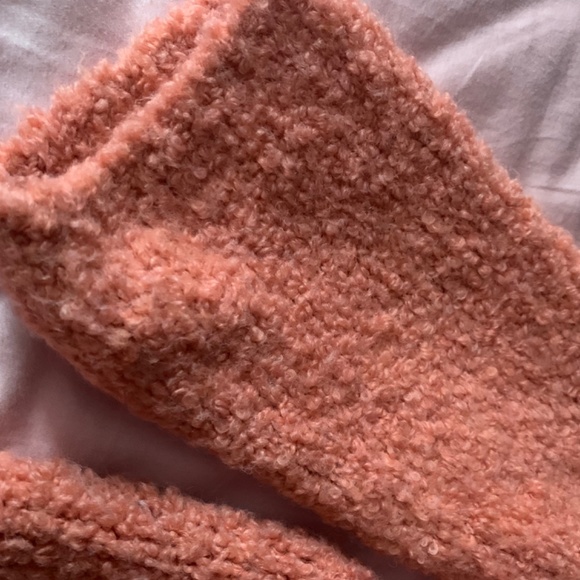 Warm fuzzy sweater - Picture 2 of 3